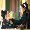 yingluo holding empress rongyin's hand
