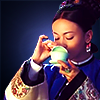 yingluo drinking tea at night